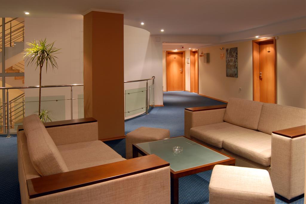 Hotel Luxor 부르가스 외부 사진